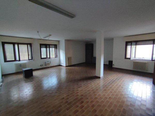 ufficio in vendita a Trezzano Rosa