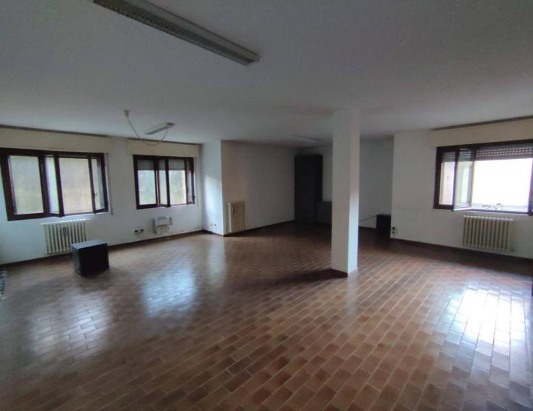 ufficio in vendita a Trezzano Rosa