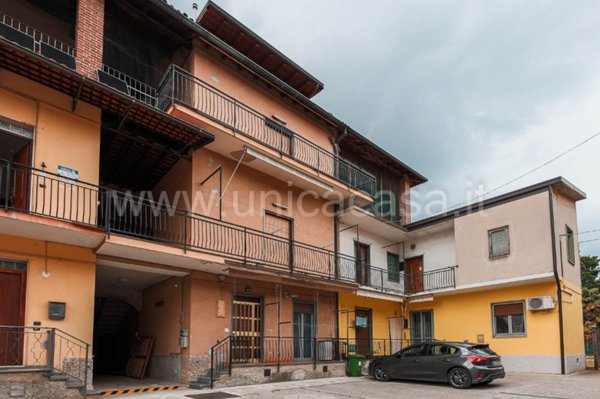 appartamento in vendita a Trezzano Rosa