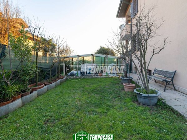 appartamento in vendita a Trezzano Rosa