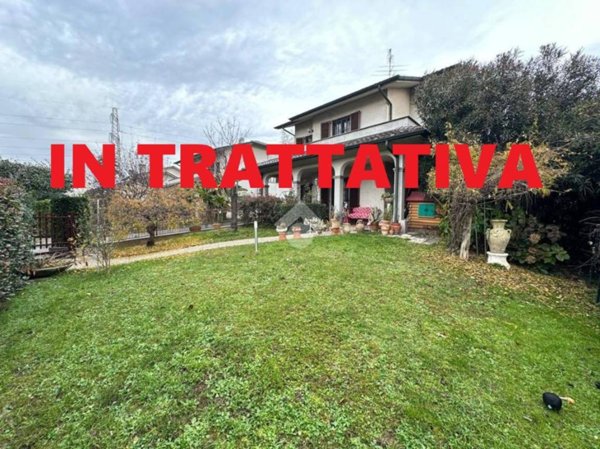 casa indipendente in vendita a Trezzano Rosa