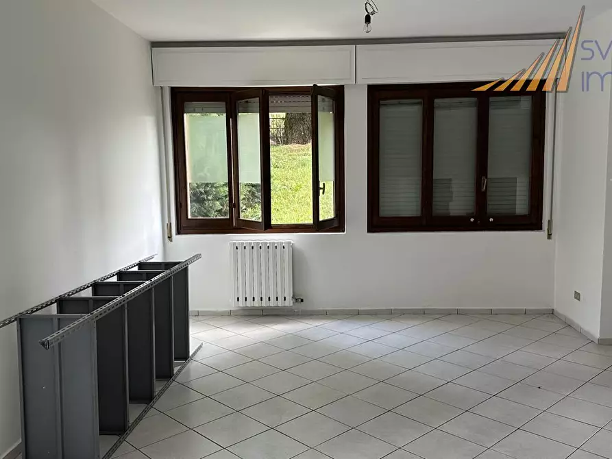 ufficio in vendita a Trezzano Rosa