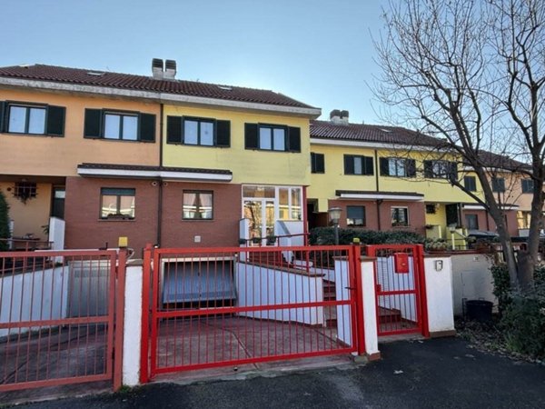 casa indipendente in vendita a Trezzano Rosa