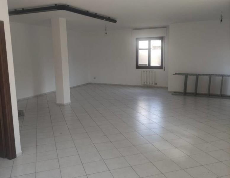 ufficio in vendita a Trezzano Rosa