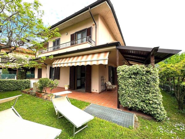casa indipendente in vendita a Trezzano Rosa