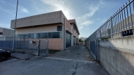 negozio in vendita a Trezzano Rosa