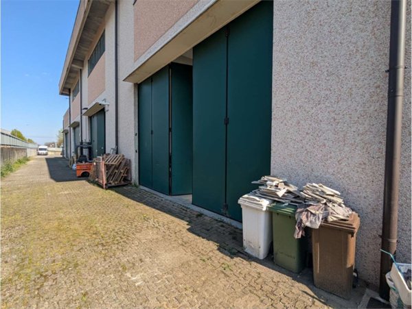 ufficio in vendita a Trezzano Rosa