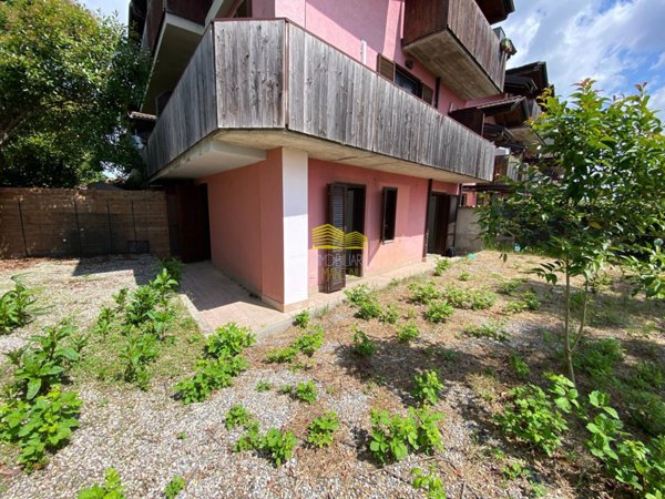appartamento in vendita a Trezzano Rosa