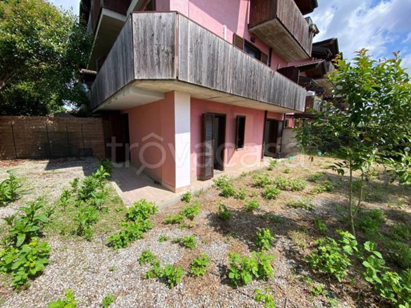 appartamento in vendita a Trezzano Rosa