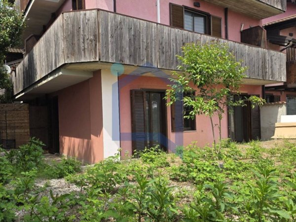 appartamento in vendita a Trezzano Rosa