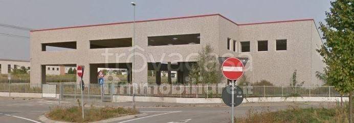 capannone in vendita a Trezzano Rosa