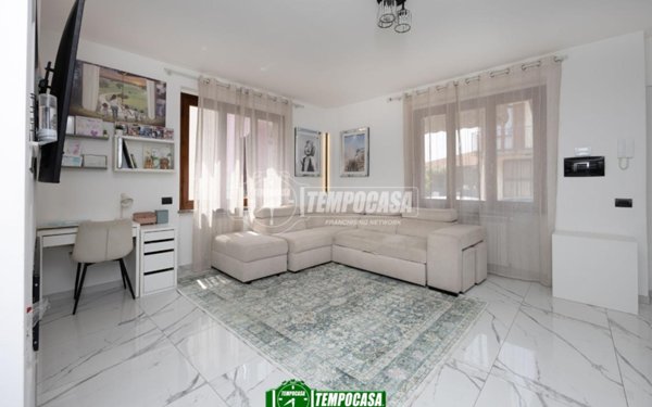 appartamento in vendita a Trezzano Rosa