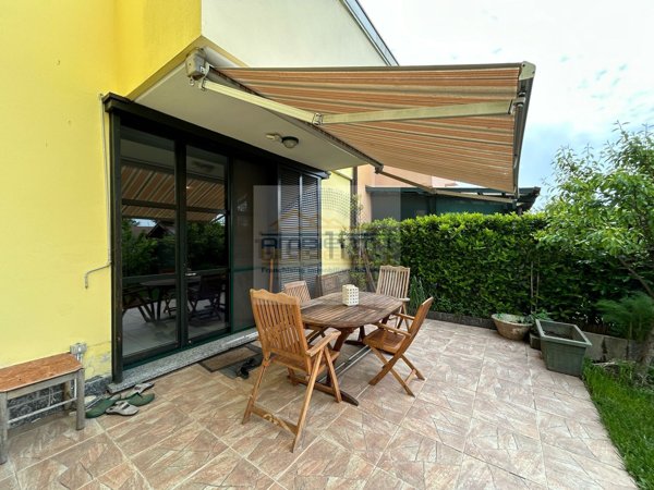casa indipendente in vendita a Trezzano Rosa