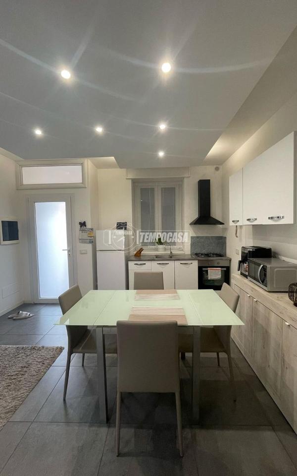 appartamento in vendita a Trezzano Rosa