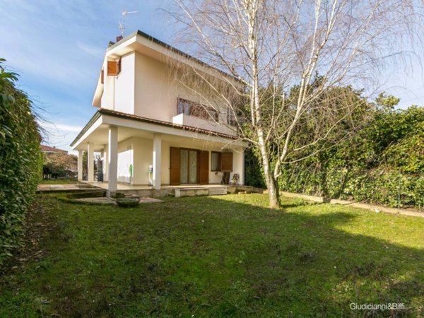 casa indipendente in vendita a Trezzano Rosa