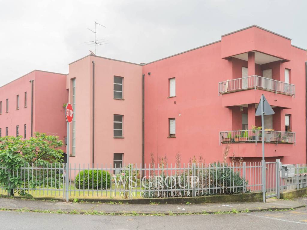 appartamento in vendita a Trezzano Rosa