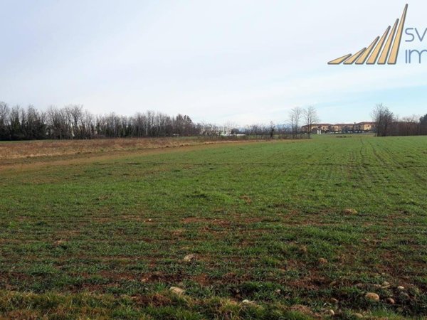 terreno agricolo in vendita a Trezzano Rosa