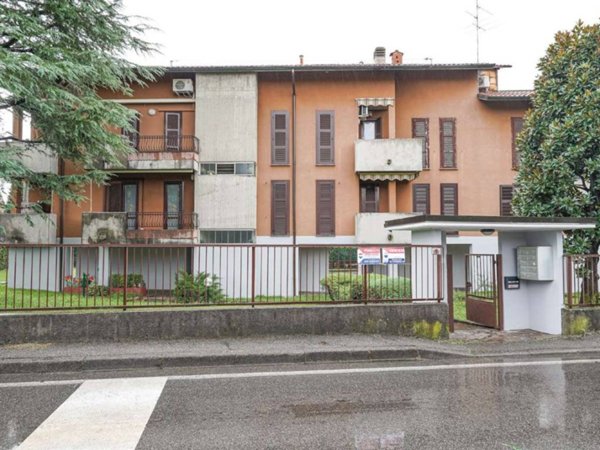 appartamento in vendita a Trezzano Rosa