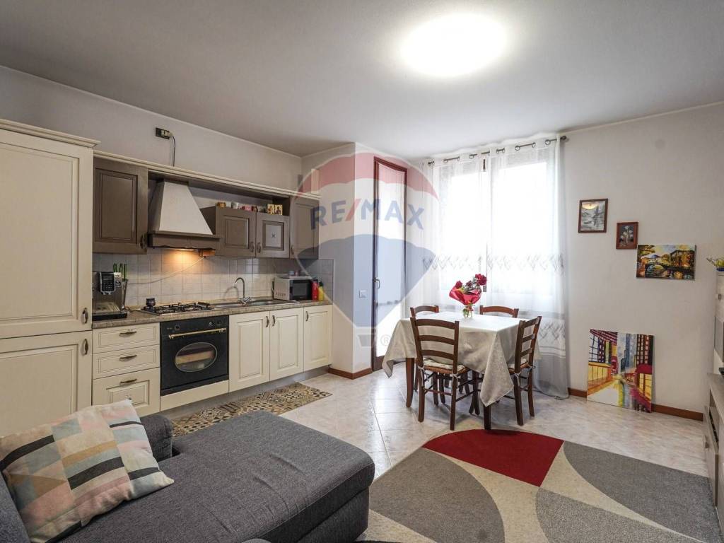 appartamento in vendita a Trezzano Rosa