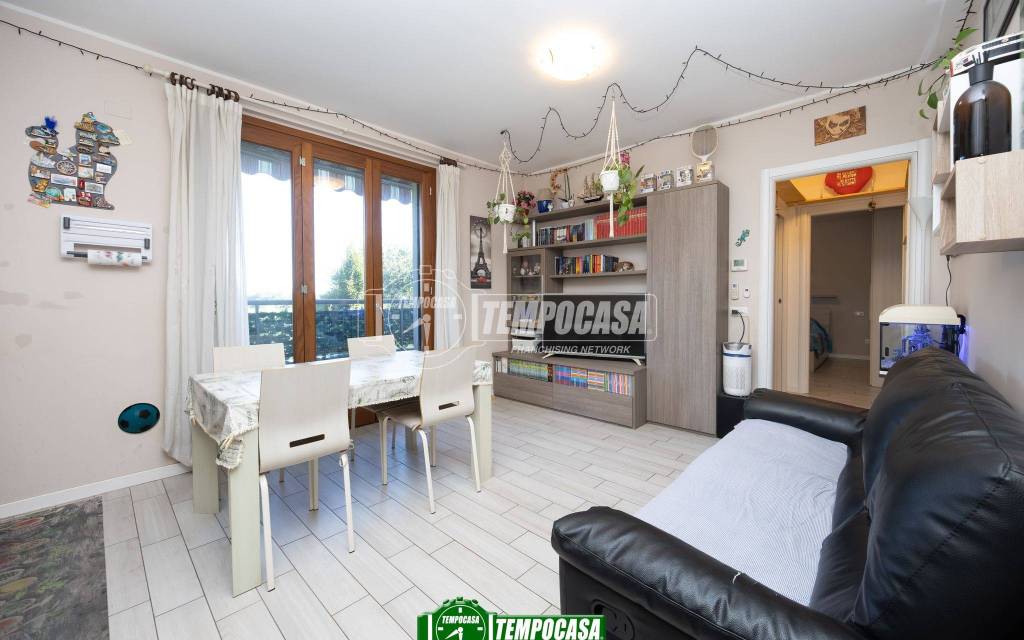 appartamento in vendita a Trezzano Rosa