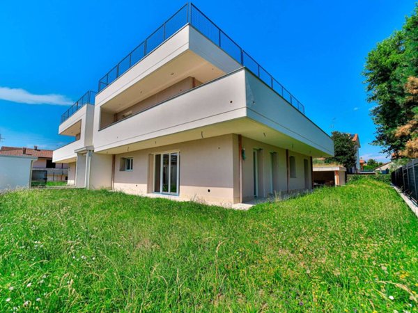 appartamento in vendita a Trezzano Rosa