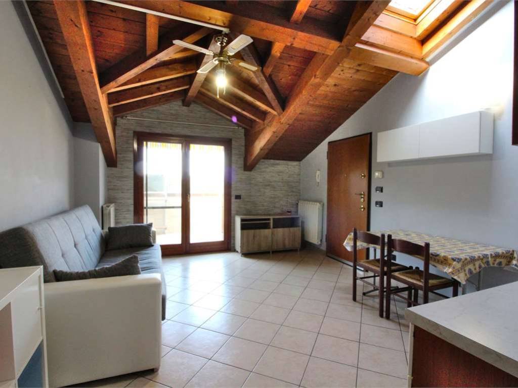 appartamento in vendita a Trezzano Rosa