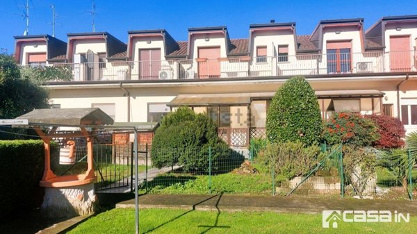 appartamento in vendita a Trezzano Rosa