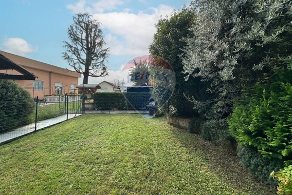 appartamento in vendita a Trezzano Rosa