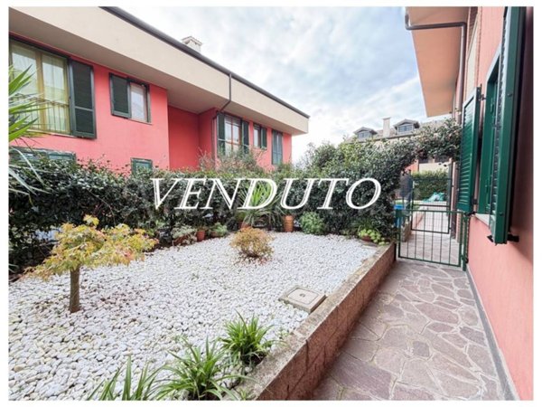 appartamento in vendita a Trezzano Rosa
