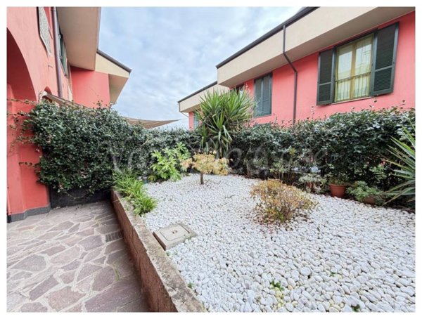 appartamento in vendita a Trezzano Rosa