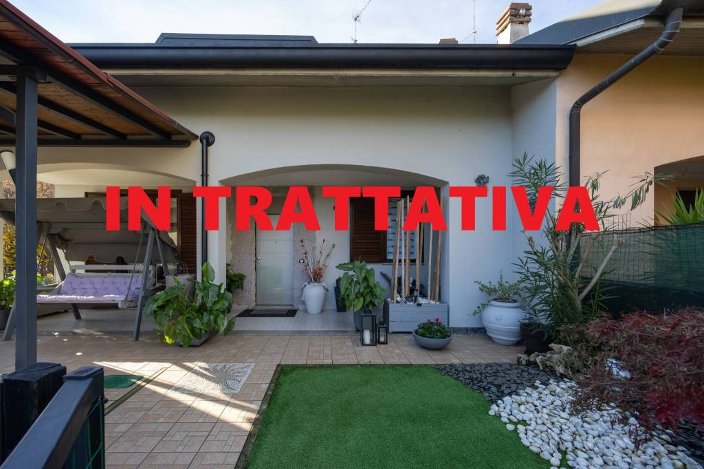 casa indipendente in vendita a Trezzano Rosa