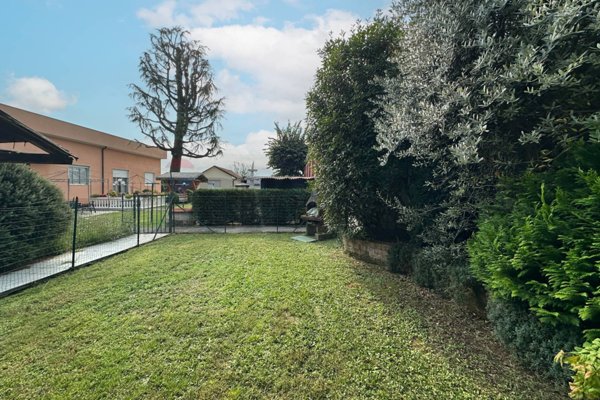 appartamento in vendita a Trezzano Rosa