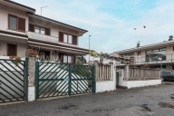 casa indipendente in vendita a Trezzano Rosa