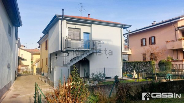 appartamento in vendita a Trezzano Rosa