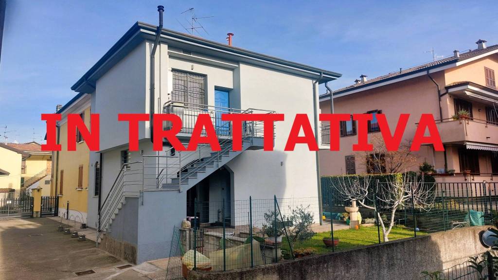 appartamento in vendita a Trezzano Rosa