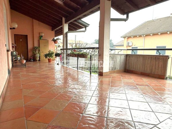 appartamento in vendita a Trezzano Rosa