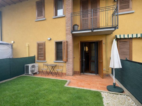 appartamento in vendita a Trezzano Rosa