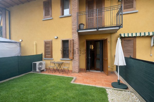 appartamento in vendita a Trezzano Rosa