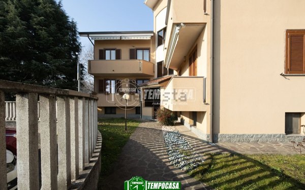 appartamento in vendita a Trezzano Rosa