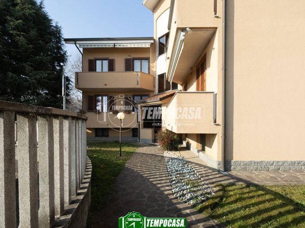 appartamento in vendita a Trezzano Rosa