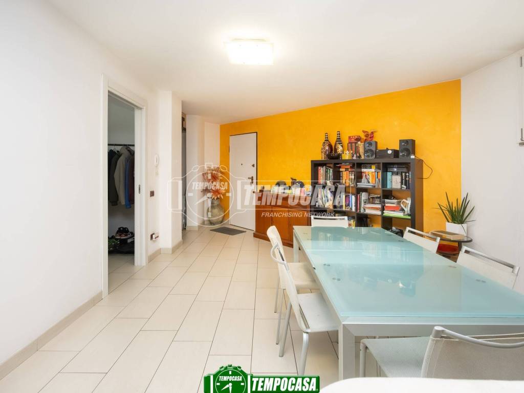appartamento in vendita a Trezzano Rosa