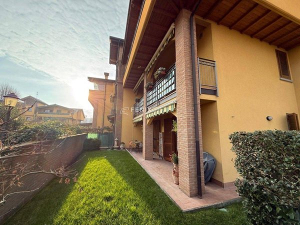 appartamento in vendita a Trezzano Rosa