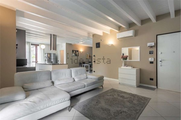 appartamento in vendita a Trezzano Rosa