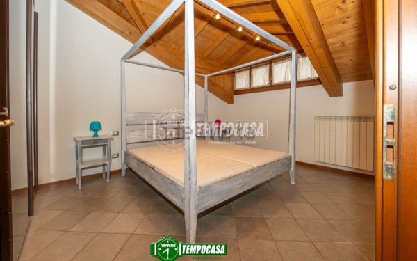 appartamento in vendita a Trezzano Rosa