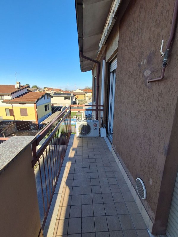 appartamento in vendita a Trezzano Rosa