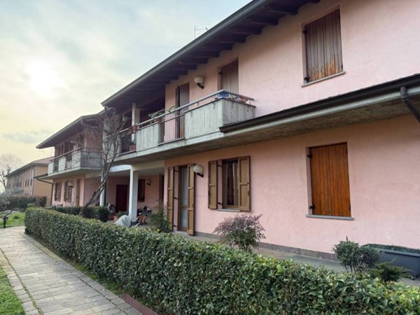 appartamento in vendita a Trezzano Rosa