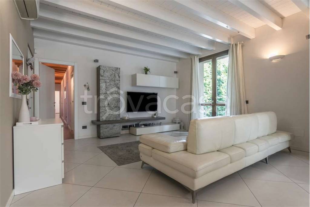 appartamento in vendita a Trezzano Rosa