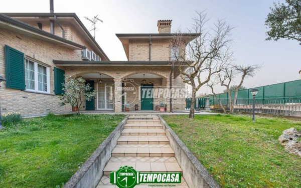 casa indipendente in vendita a Trezzano Rosa