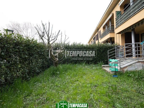 appartamento in vendita a Trezzano Rosa