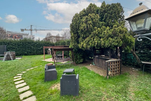 casa indipendente in vendita a Trezzano Rosa